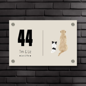Naambordje voor aan de voordeur met honden in beige en rechthoekige vorm